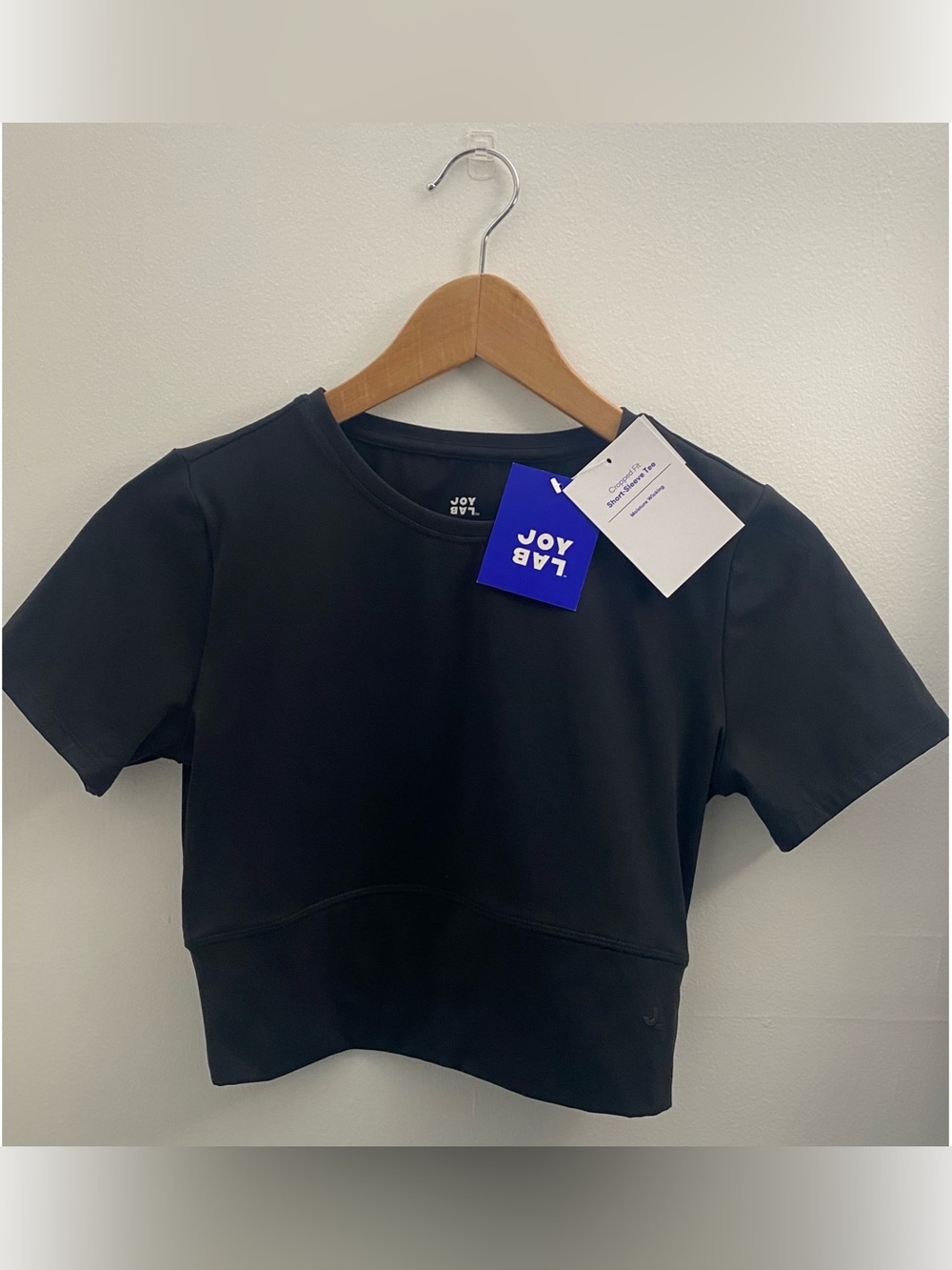 NWT JoyLab Black Cropped Fit Short-Sleeve Tee Moisture Wicking Size Small